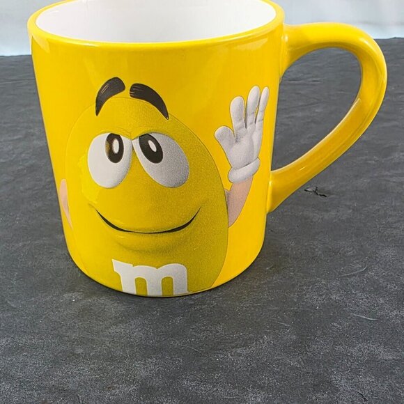 M&M’s Mars Candy Brand NOT YOUR AVERAGE NUT Large Yellow 16 Oz Cup Mug - Picture 12 of 16